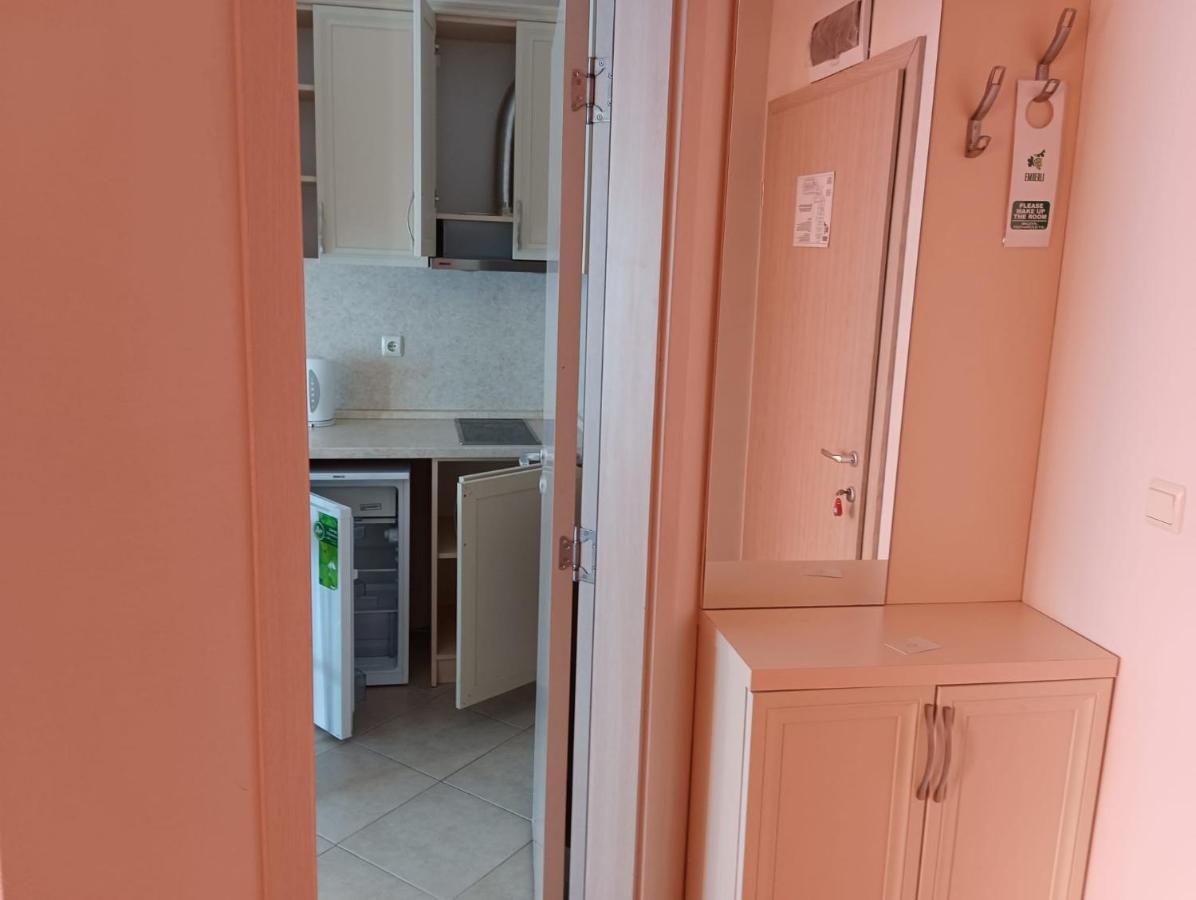 Excellent Apartment In Emberli Aparthotel. Лозенець Екстер'єр фото