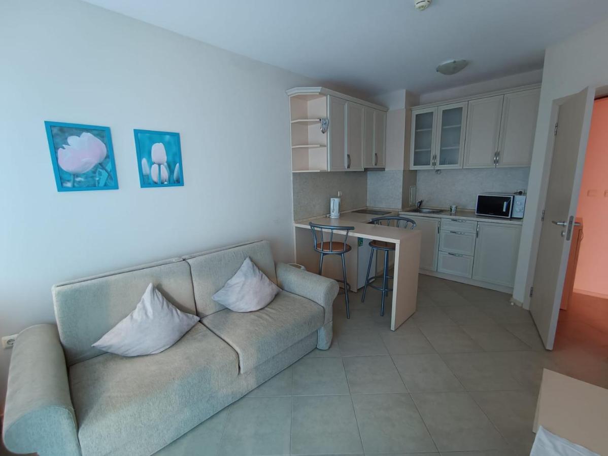 Excellent Apartment In Emberli Aparthotel. Лозенець Екстер'єр фото